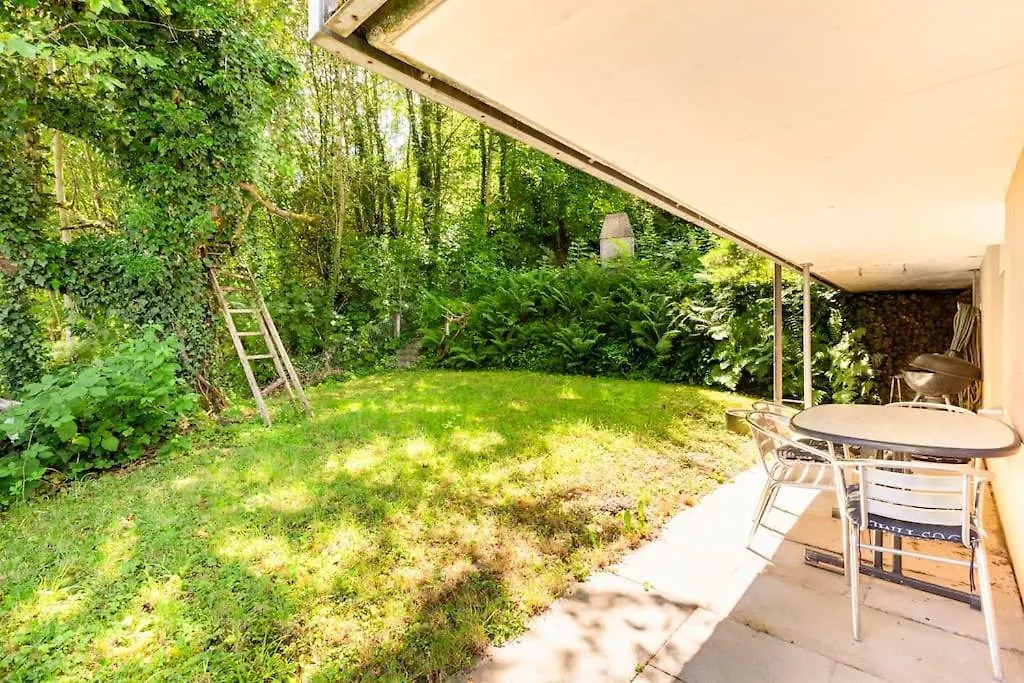 Eco-Friendly Guest House Near Zh Rorbas Holiday home